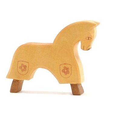 Cavalo p/ Cavaleiro Vermelho Ostheimer em Madeira