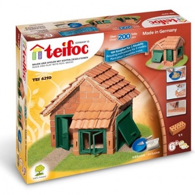 Casa com Telhado de Telhas Teifoc