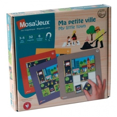 Jogo magnético Mosa'Jeux 'Ma petite ville My little town' para crianças, com tabuleiros e ímans.