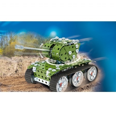 Tanque de brinquedo metálico verde e prateado com lagartas pretas