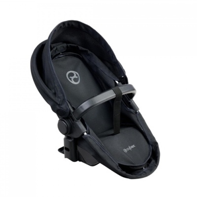 Assento preto para carrinho de bebé Cybex com cintos e apoio acolchoado