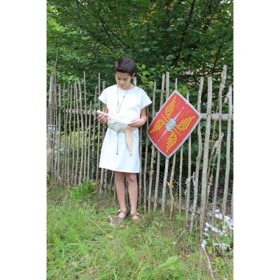 Escudo Romano Alexius em Madeira