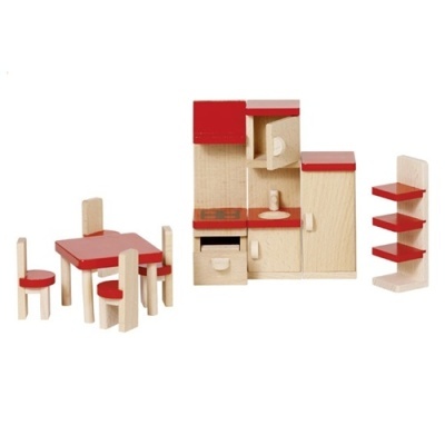 Mini cozinha em madeira clara e vermelha com mesa, cadeiras e armários pequenos