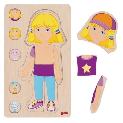 Puzzle de boneca de madeira com peças coloridas removíveis