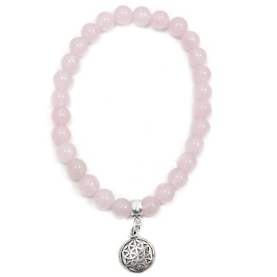 Pulseira de contas rosa com pendente prateado geométrico