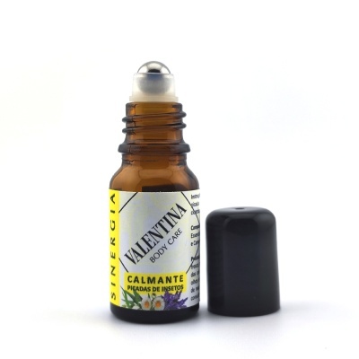 Frasco de roll-on âmbar com rótulo Valentina Body Care Calmante e tampa preta ao lado.