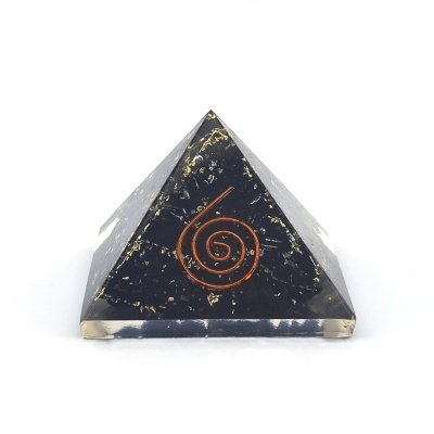 Pirâmide Orgonite Espiral com Turmalina Negra