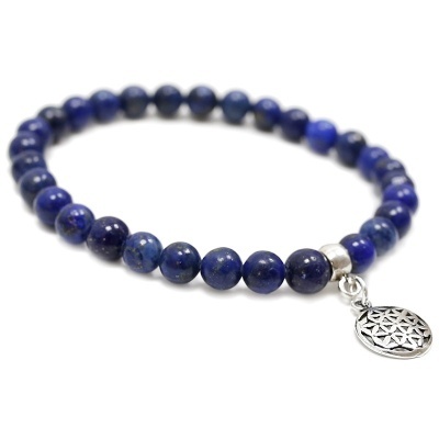 Pulseira azul com pendente prata geométrica