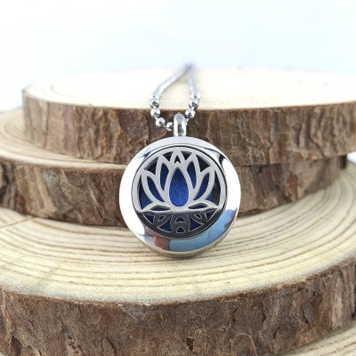 Colar Difusor Aromaterapia Flor de Lotus