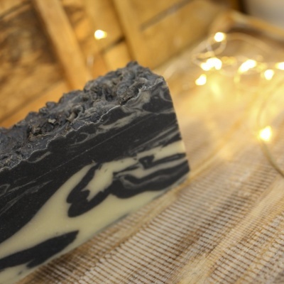 Sabão Natural Artesanal Leite de Cabra & Carvão Vegetal