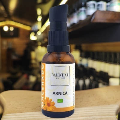 Frasco de Arnica Valentina Body Care em vidro âmbar com bomba preta