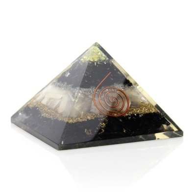 Pirâmide Orgonite Espiral com Turmalina Negra e Selenita Pirâmide Orgonite Espiral com Turmalina Negra e Selenita