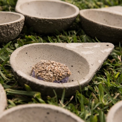 Queimador Incenso Artesanal em Cimento - Triangular