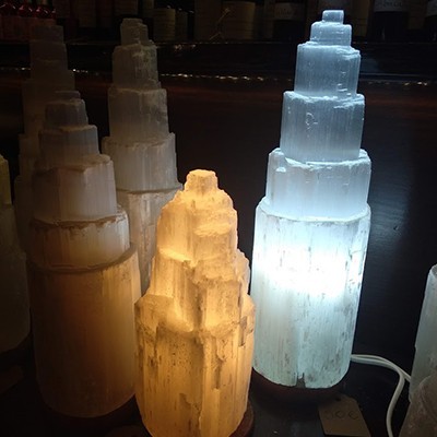 Candeeiro Torre de Selenite Candeeiro Torre de Selenite