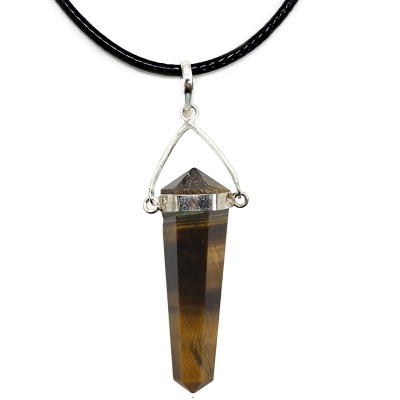 Colar com pendente em pedra castanha e dourada com suporte prateado e cordão preto