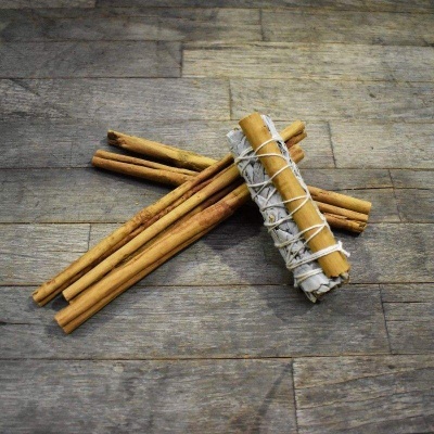 Tocha de Sálvia Branca & Pau de Canela