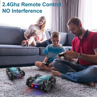 Carro&#x20;Azul&#x20;Controlo&#x20;Remoto&#x20;Rota&#x00E7;&#x00E3;o&#x20;de&#x20;360&#x00BA;