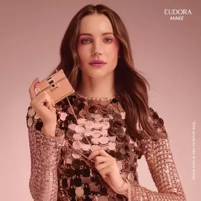 Palleta&#x20;Multi&#x20;Clutch&#x20;Metals&#x20;Ros&#x00E9;&#x20;Eudora&#x20;Niina&#x20;Secrets