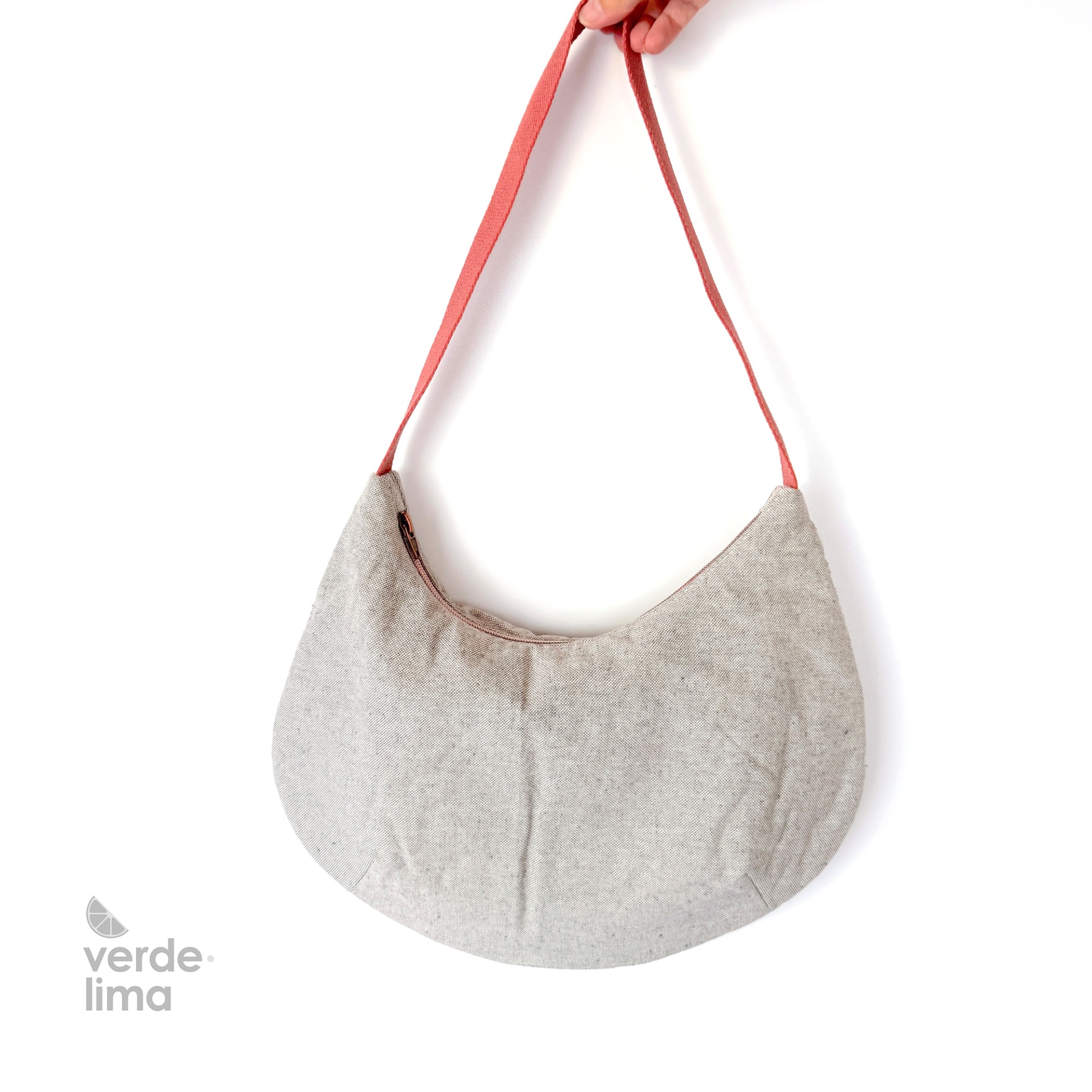 Bolsa meia lua - linho alentejano cinza Bolsa meia lua - linho alentejano cinza