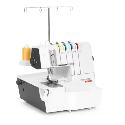 Máquina Corte e Cose bernette b44