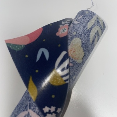 Retalho 22x140cm - Flowers - fundo marinho (plastificado)