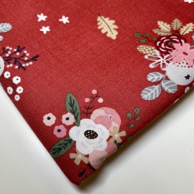 Retalho 64 cm x 110 cm- Tecido de Algodão - Warm Wishes - Redwood Floral