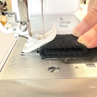 Compensador de alturas para máquina de costura