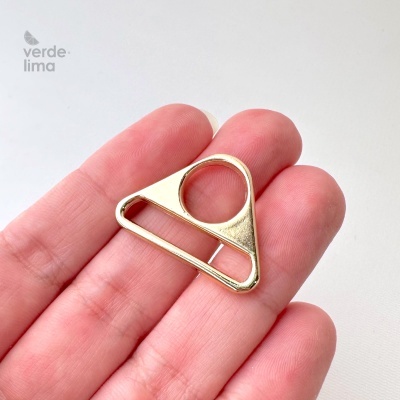 Passador triangular de 25mm