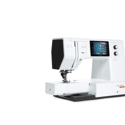 Máquina de costura e bordar BERNETTE B79 Máquina de costura e bordar BERNETTE B79