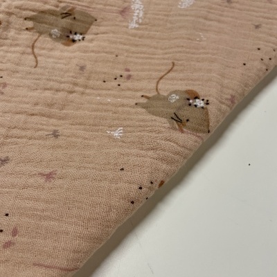 Retalho 32cm x 140cm - MUSSELINA - RATINHAS E FLORES