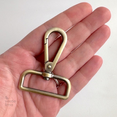 Mosquetão premium rectangular para alças de 40mm