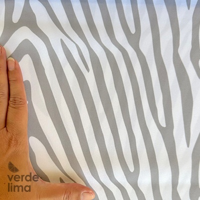 Minimate Impermeável - Padrão Zebra Cinzento