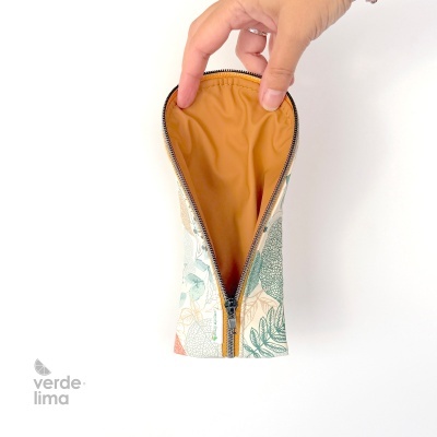 Estojo meia lua - Raincoat