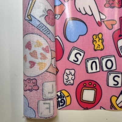 Retalho 45x140cm - TECIDO PLASTIFICADO - KAWAII - FUNDO ROSA