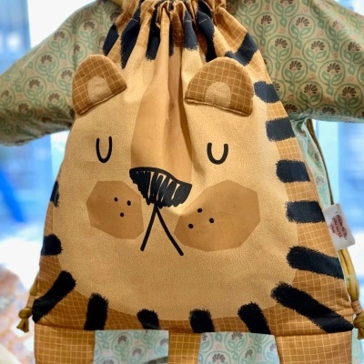 Painel - Mochila Leão