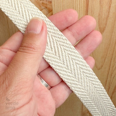 Precinta espinhada 25mm