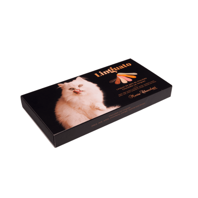 Caixa preta de chocolates com imagem de gato branco e texto 