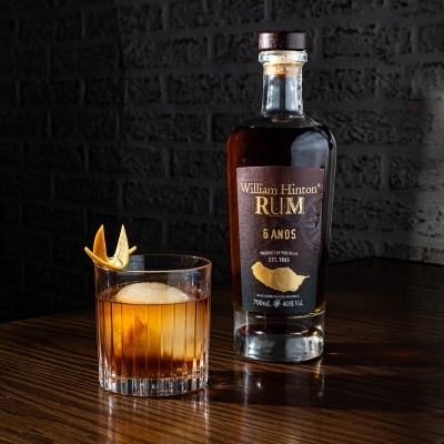 William Hinton 6 Anos Rum