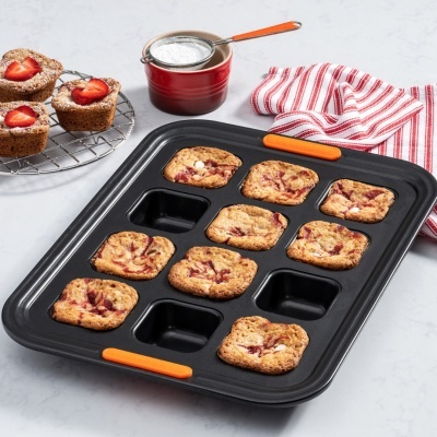 Le Creuset Molde para 12 mini Brownie Utensílios
