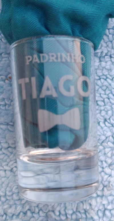 Gravação em vidro - Fale conosco sobre a sua ideia.