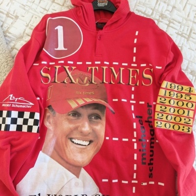 https://www.vsvintagesports.com/product/michael-schumacher-f1-formula-1-ferrari-hoodie-2003-xl