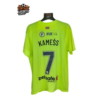 https://www.vsvintagesports.com/product/fc-riga-away-shirt-2020-2021-m-7-kamess