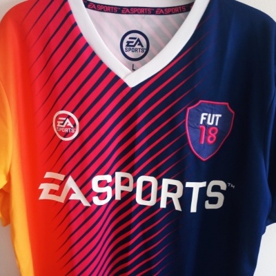 FIFA 2018 Ultimate Team #18 EA Sports Shirt (L) "Perfect"