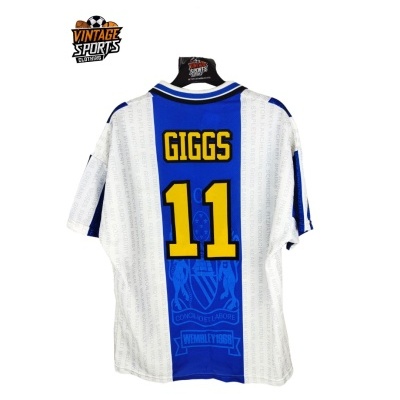 https://www.vsvintagesports.com/product/manchester-united-third-shirt-1994-1996-m-11-giggs