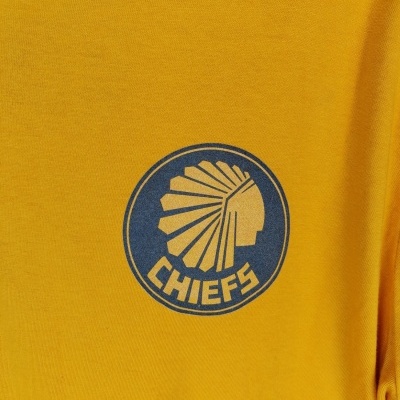 https://www.vsvintagesports.com/product/kaizer-chiefs-home-shirt-1970s-l