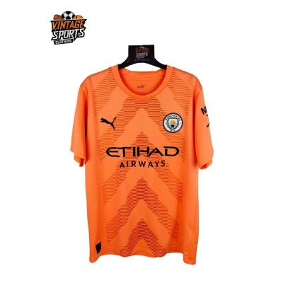 https://www.vsvintagesports.com/product/manchester-city-goalkeeper-shirt-2022-2023-m