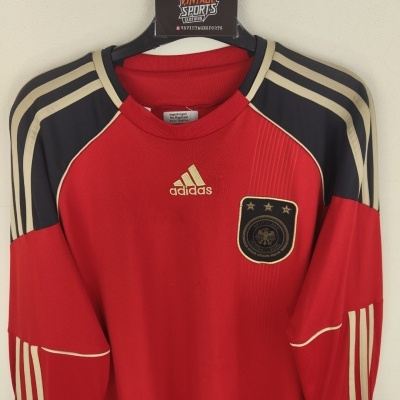 https://www.vsvintagesports.com/product/germany-goalkeeper-shirt-2009-2010-youths