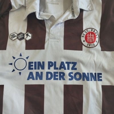 FC ST Pauli Home Shirt 2011-2012 (L)