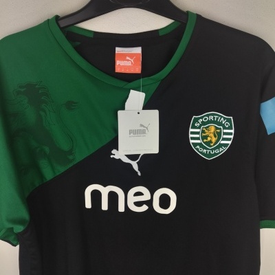 https://www.vsvintagesports.com/product/sporting-cp-away-shirt-2010-2011-m