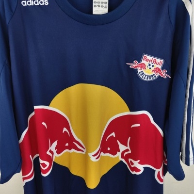 https://www.vsvintagesports.com/product/fc-red-bull-salzburg-away-shirt-2006-2007-xxl
